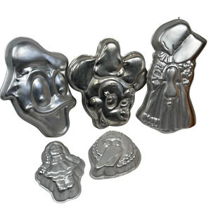Vintage Walt Disney Wilton Cake Pans Holly Hobbie Minnie Mouse